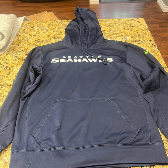 Medium Seattle Seahawks nike thermal fit hoodie - Picture 1 of 8